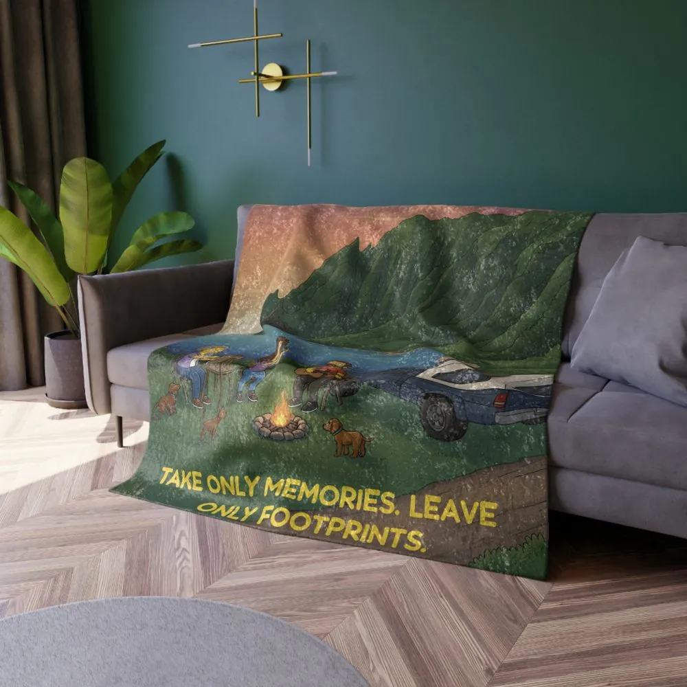 18384052167113683326_2048.jpeg Crushed Velvet Blanket —"Take Only Memories-Leave Only Footprints" Design Sitcom-Line (Campervan)